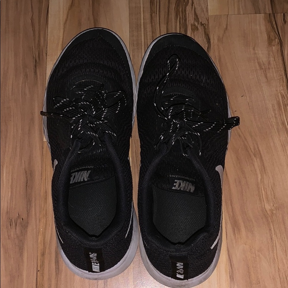 Nike women running shoes